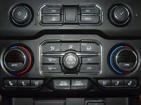 Used 2021 Chevrolet Tahoe Premier image 32