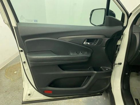 Used 2018 Honda Ridgeline Sport image 19