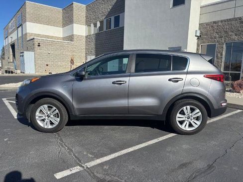 Used 2017 Kia Sportage LX AWD/4WD image 2
