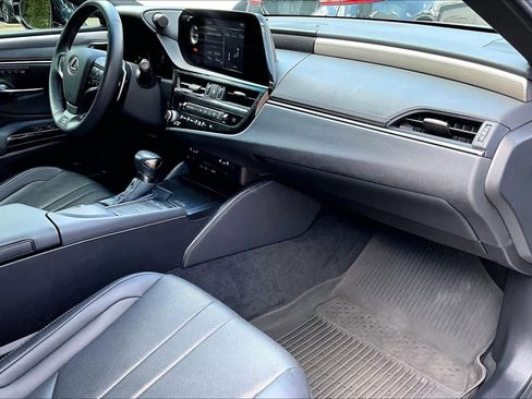 Used 2022 Lexus ES 350 F Sport w/ Accessory Package 2 FWD image 19