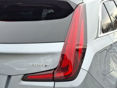 Certified 2025 Cadillac XT4 Premium Luxury image 11