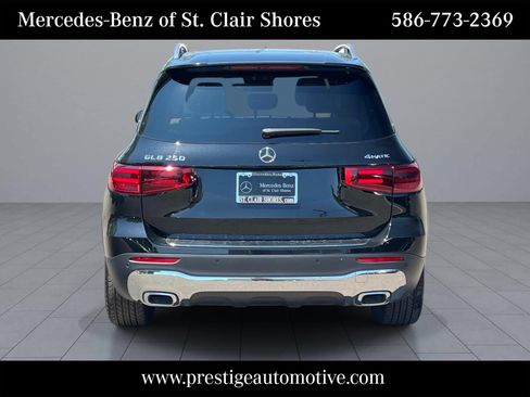 Used 2026 Mercedes-Benz GLB 250 4MATIC image 5