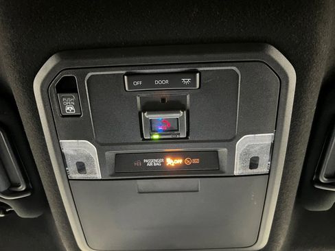 Used 2025 Toyota 4Runner TRD Off-Road image 39