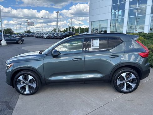 Certified 2026 Volvo XC40 B5 Plus AWD/4WD image 10