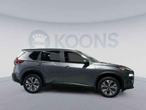 Used 2023 Nissan Rogue SV w/ SV Premium Package image 17