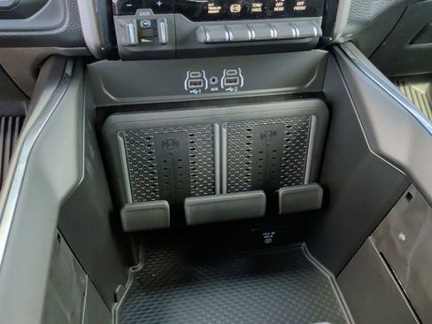 New 2026 RAM 3500 Laramie w/ Max Tow Package image 36