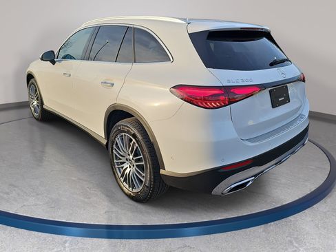 New 2026 Mercedes-Benz GLC 300 image 3