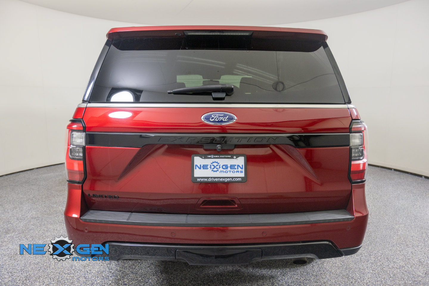 Used 2019 Ford Expedition Limited w/ Equipment Group 303A AWD/4WD image 39