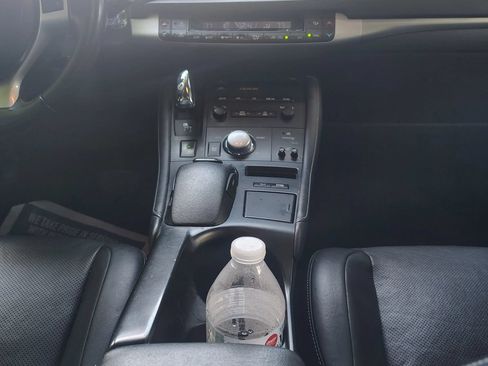 Used 2012 Lexus CT 200h Premium w/ Leather Pkg FWD image 15