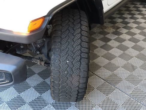 Used 2025 Jeep Gladiator Sport AWD/4WD image 45