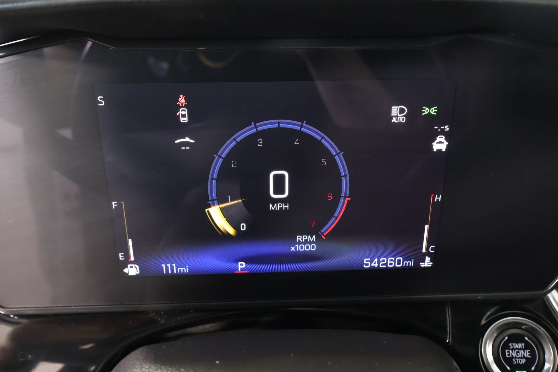 Used 2025 Chevrolet Trax RS w/ Sunroof Package FWD image 4