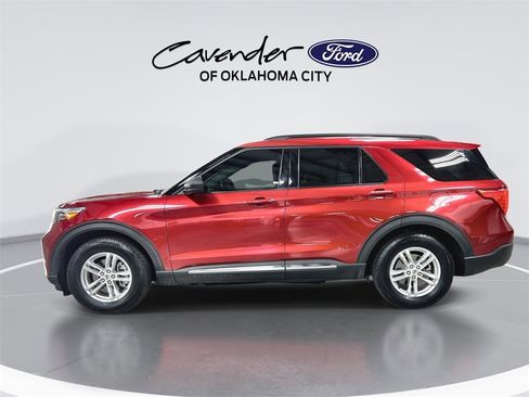 Used 2022 Ford Explorer XLT w/ Equipment Group 202A image 5