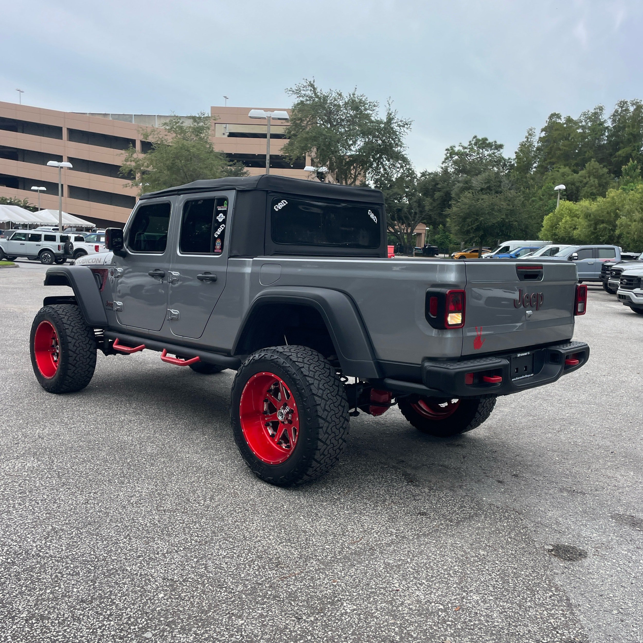 Used 2021 Jeep Gladiator Rubicon AWD/4WD image 5