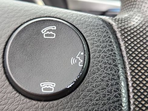 Used 2016 Toyota Corolla LE FWD image 8