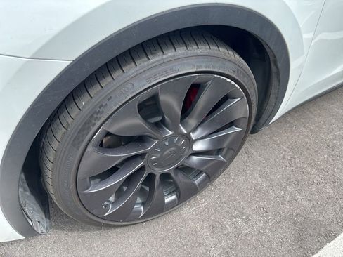 Used 2020 Tesla Model Y Performance AWD/4WD image 8