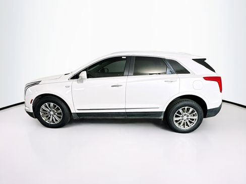 Used 2018 Cadillac XT5 Luxury w/ Driver Awareness Package FWD image 4