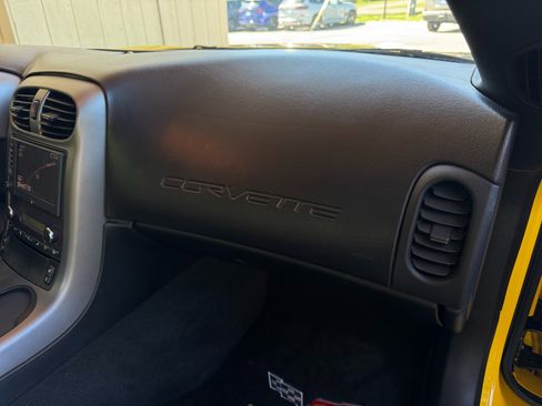 Used 2007 Chevrolet Corvette Convertible w/ Preferred Equipment Group image 48