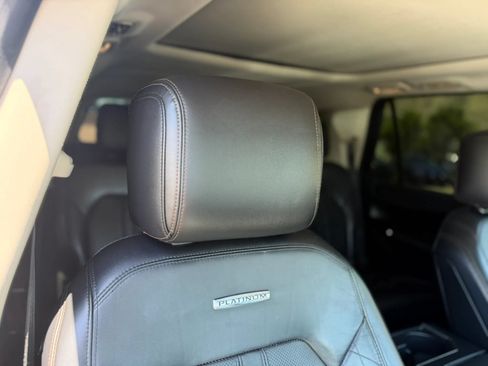 Used 2019 Ford Expedition Platinum AWD/4WD image 11
