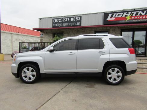 Used 2016 GMC Terrain SLT FWD image 2