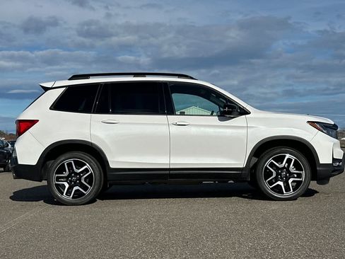 Certified 2023 Honda Passport Elite image 2