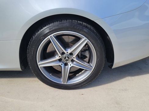 Used 2018 Mercedes-Benz E 400 Coupe image 4