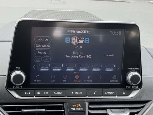 Used 2024 Nissan Altima 2.5 SR FWD image 3