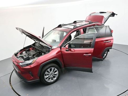 Used 2023 Toyota RAV4 Limited image 50