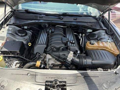 Used 2018 Dodge Charger R/T Scat Pack w/ Dynamics Package RWD image 33