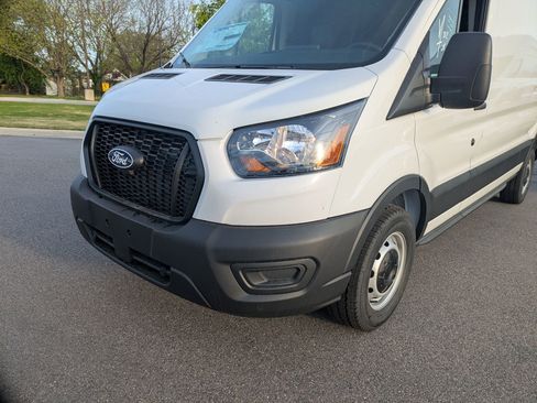 New 2026 Ford Transit 250 148 Medium Roof RWD image 9