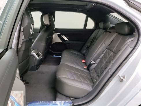 New 2026 BMW 740i w/ Premium Package image 12