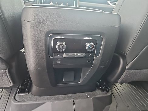 New 2026 GMC Yukon XL Elevation w/ LPO, Get Active Package image 19