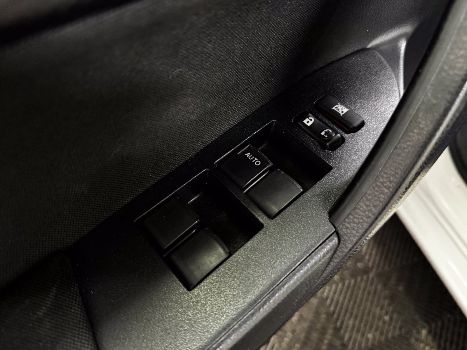 Used 2019 Toyota Corolla LE FWD image 21