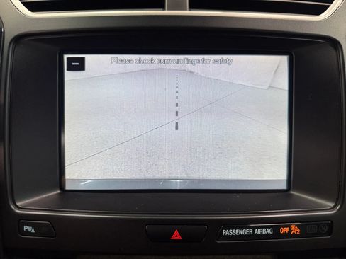 Used 2017 Ford Explorer XLT w/ Equipment Group 202A AWD/4WD image 28