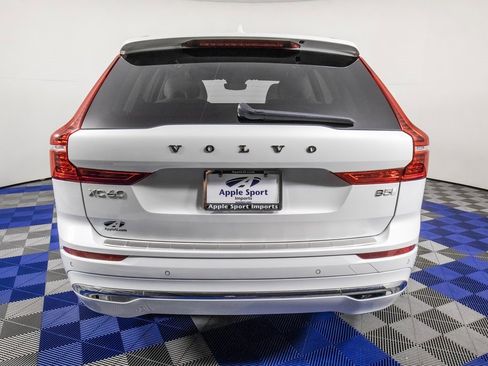 Used 2023 Volvo XC60 B5 Ultimate w/ Climate Package image 6