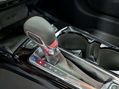 New 2026 Chevrolet Trax RS w/ Sunroof Package FWD image 27