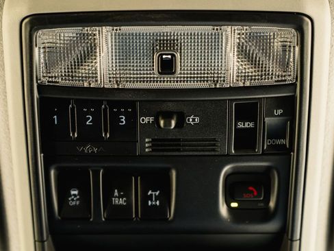 Certified 2024 Toyota 4Runner TRD Off-Road Premium w/ Off Road Premium Plus Package image 20