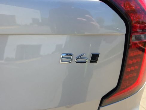 Used 2025 Volvo XC90 B6 Plus AWD/4WD image 10