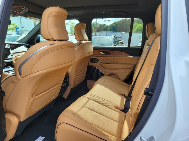 New 2027 Jeep Grand Cherokee Summit w/ Adv Protech Group IV AWD/4WD image 13