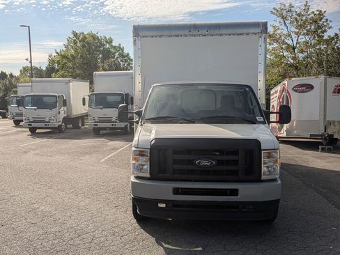 Used 2024 Ford E-350 and Econoline 350 Super Duty w/ Power Windows & Locks Group RWD image 3