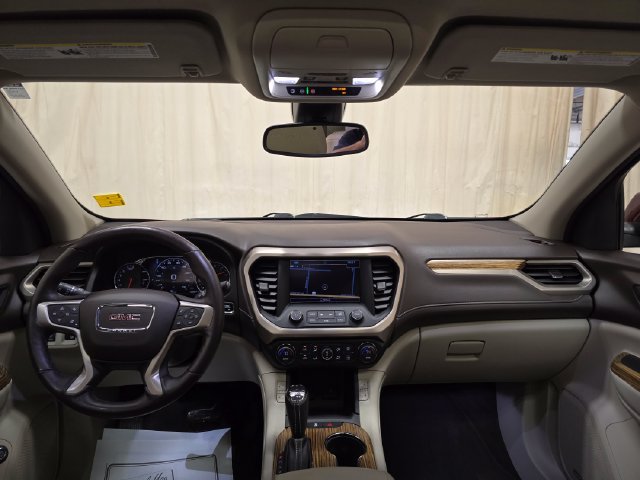 Used 2017 GMC Acadia Denali w/ Technology Package AWD/4WD image 33