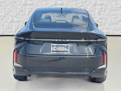 New 2026 Lexus ES 350h AWD w/ Cold Area Package image 4