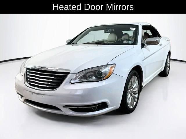 Used 2014 Chrysler 200 Limited FWD image 3
