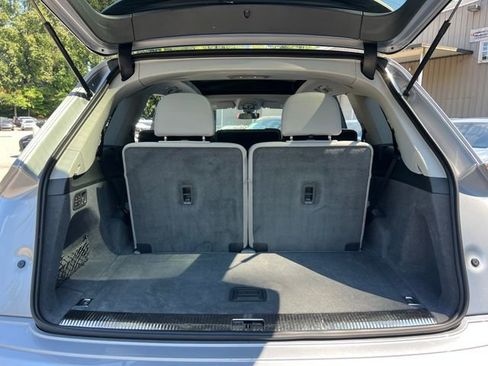 Used 2018 Audi Q7 3.0T Prestige w/ Prestige Package image 33