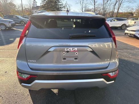 New 2026 Kia Niro EX image 3