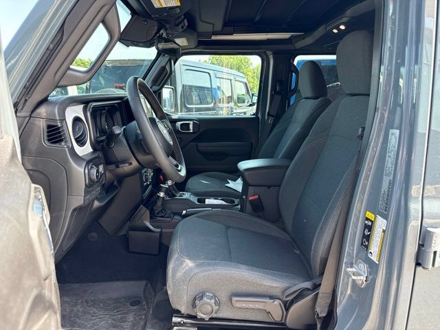 Used 2024 Jeep Wrangler Unlimited Sport AWD/4WD image 13