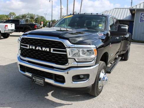 Used 2024 RAM 3500 Big Horn AWD/4WD image 3