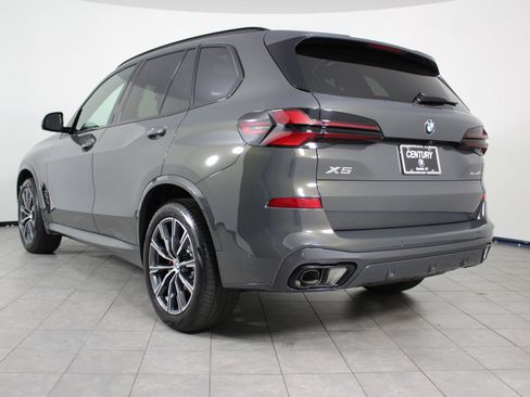 New 2026 BMW X5 xDrive40i w/ M Sport Package image 3