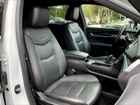 Used 2021 Cadillac XT5 Premium Luxury image 8