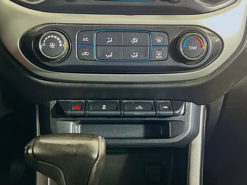 Used 2016 Chevrolet Colorado LT w/ Midnight Edition AWD/4WD image 17