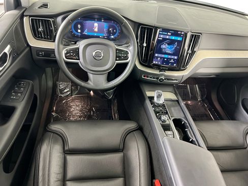Used 2022 Volvo XC60 B5 Inscription w/ Protection Package Premier image 23
